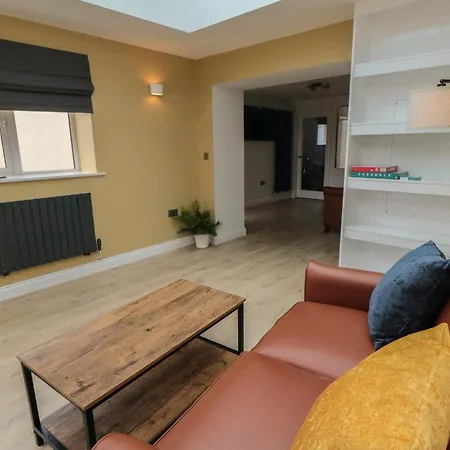 2 Staveley * Weaverthorpe