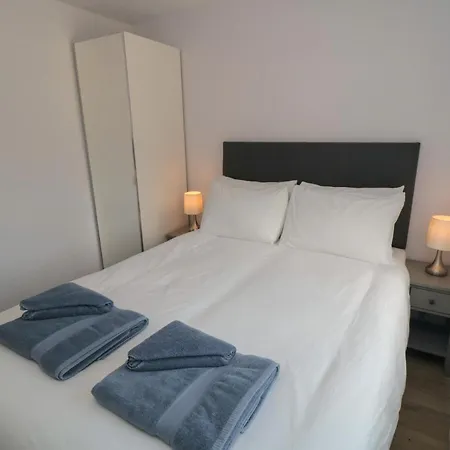 2 Staveley Weaverthorpe